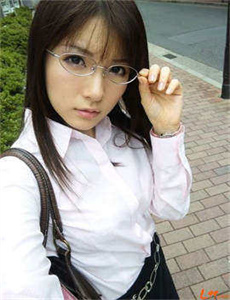 余罪迅雷下载,超帅小伙被KTV直男少爷口